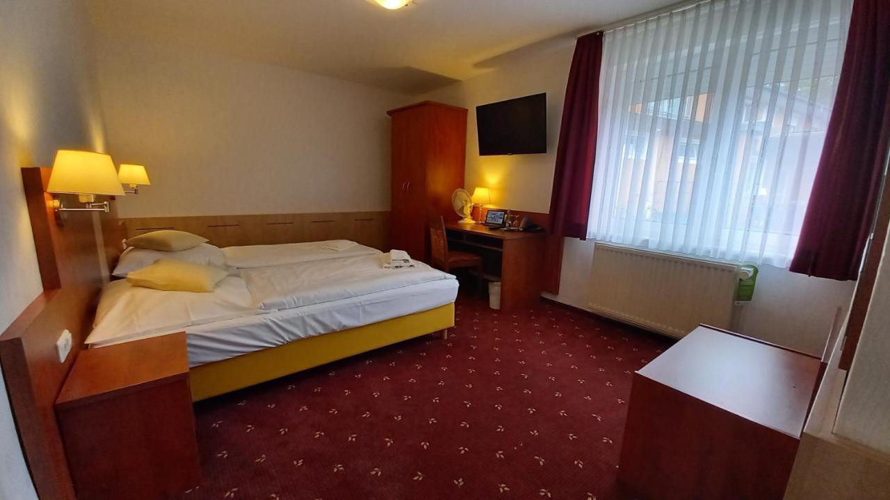Kraeuterhotel & Restaurant Heidejaeger Mulmshorn Eksteriør billede