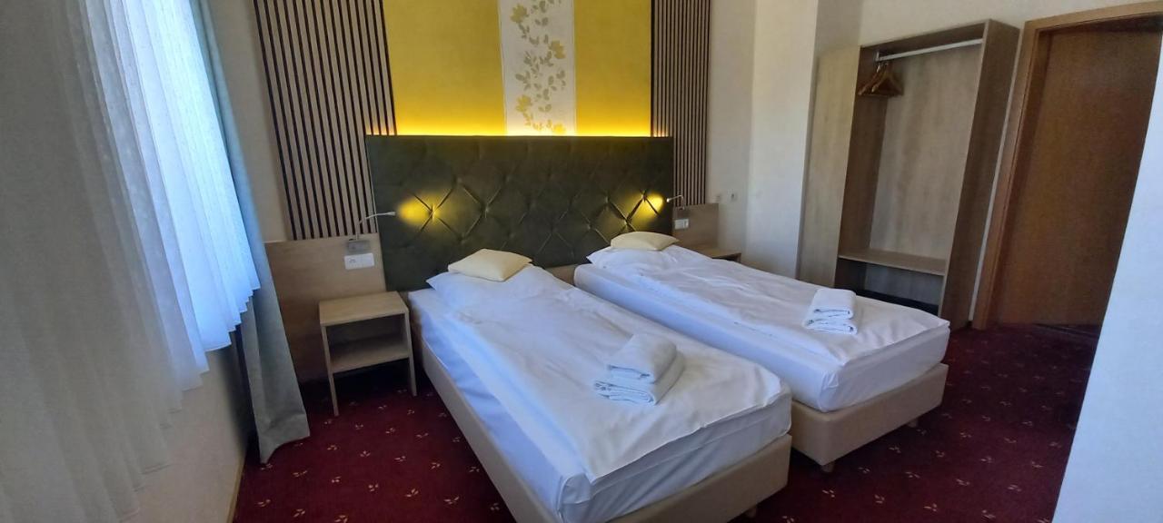 Kraeuterhotel & Restaurant Heidejaeger Mulmshorn Eksteriør billede