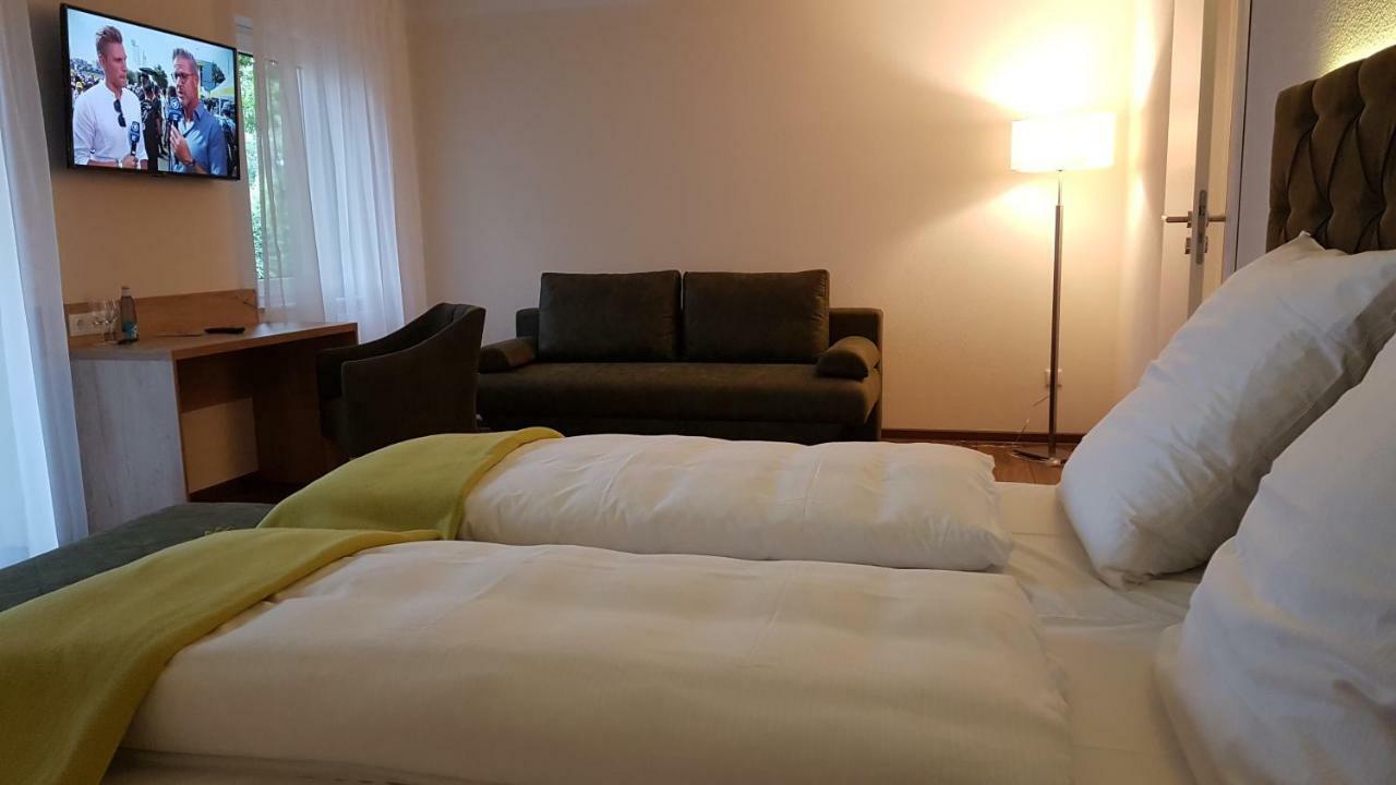 Kraeuterhotel & Restaurant Heidejaeger Mulmshorn Eksteriør billede
